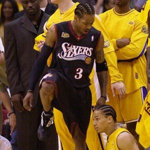 Mitchell & Ness 76ers Shorts